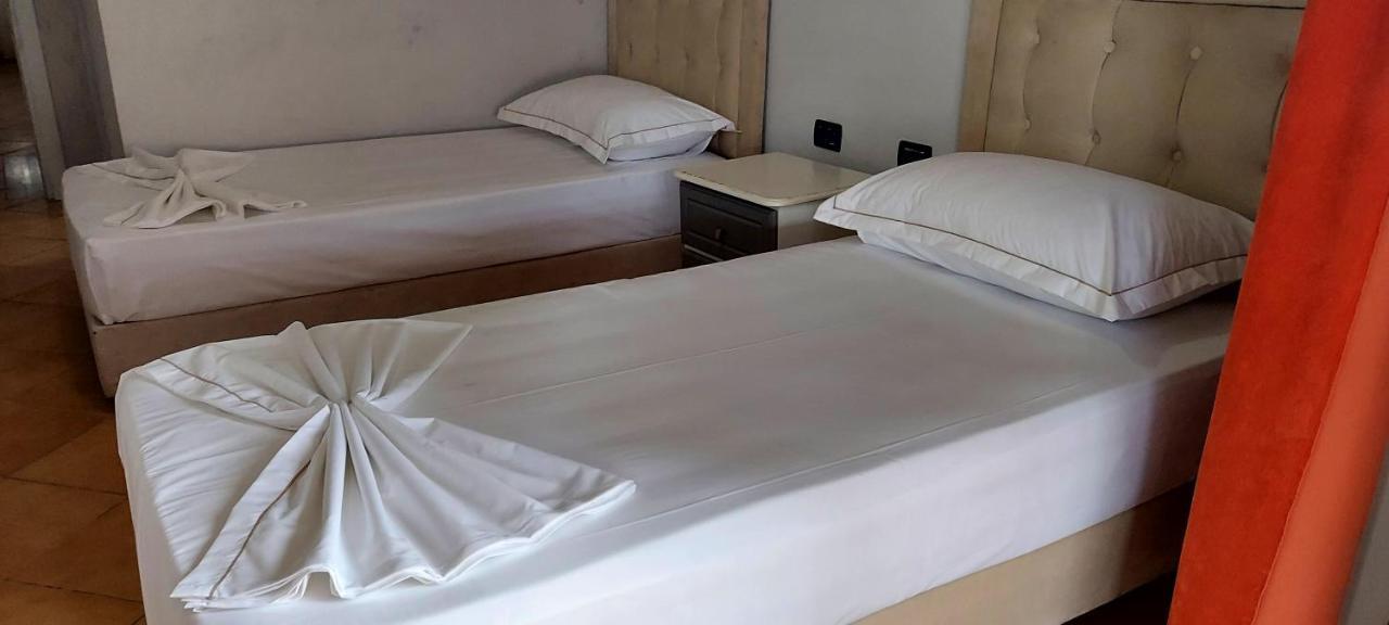 Kanina Hotel&Hostel Sarandë Eksteriør billede