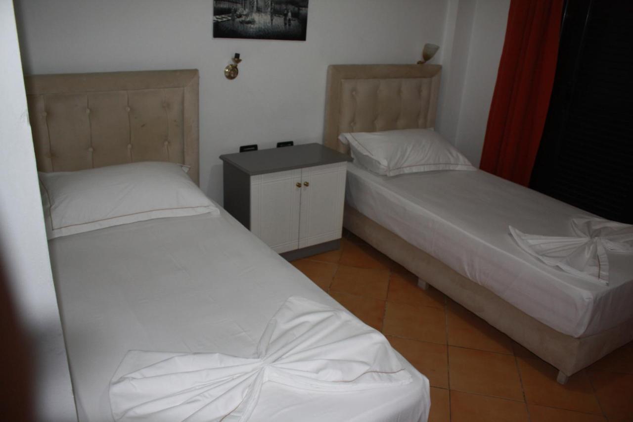 Kanina Hotel&Hostel Sarandë Eksteriør billede