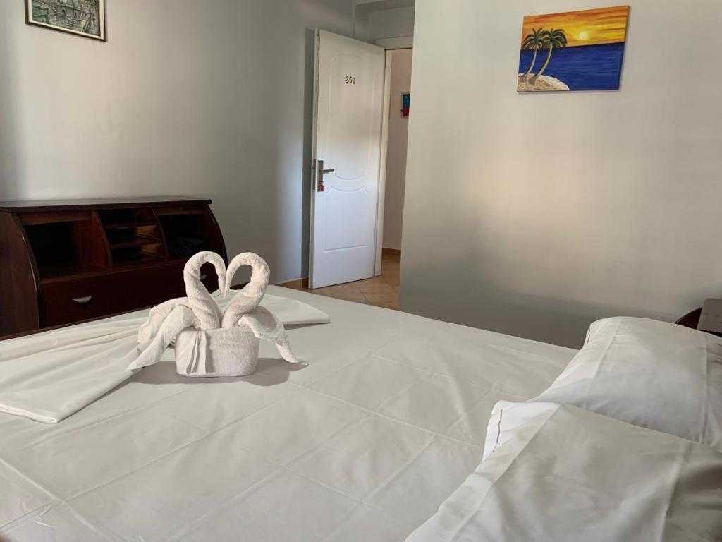 Kanina Hotel&Hostel Sarandë Eksteriør billede