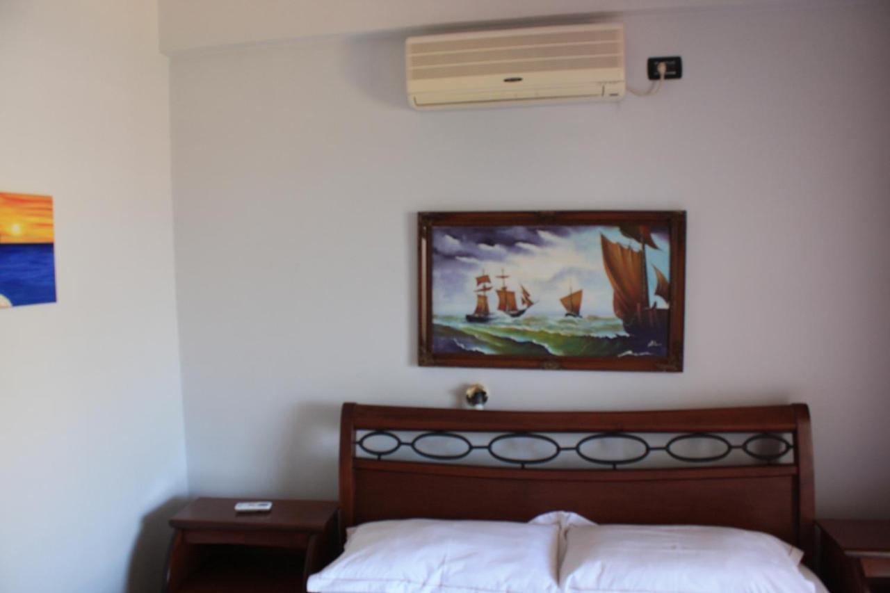Kanina Hotel&Hostel Sarandë Eksteriør billede