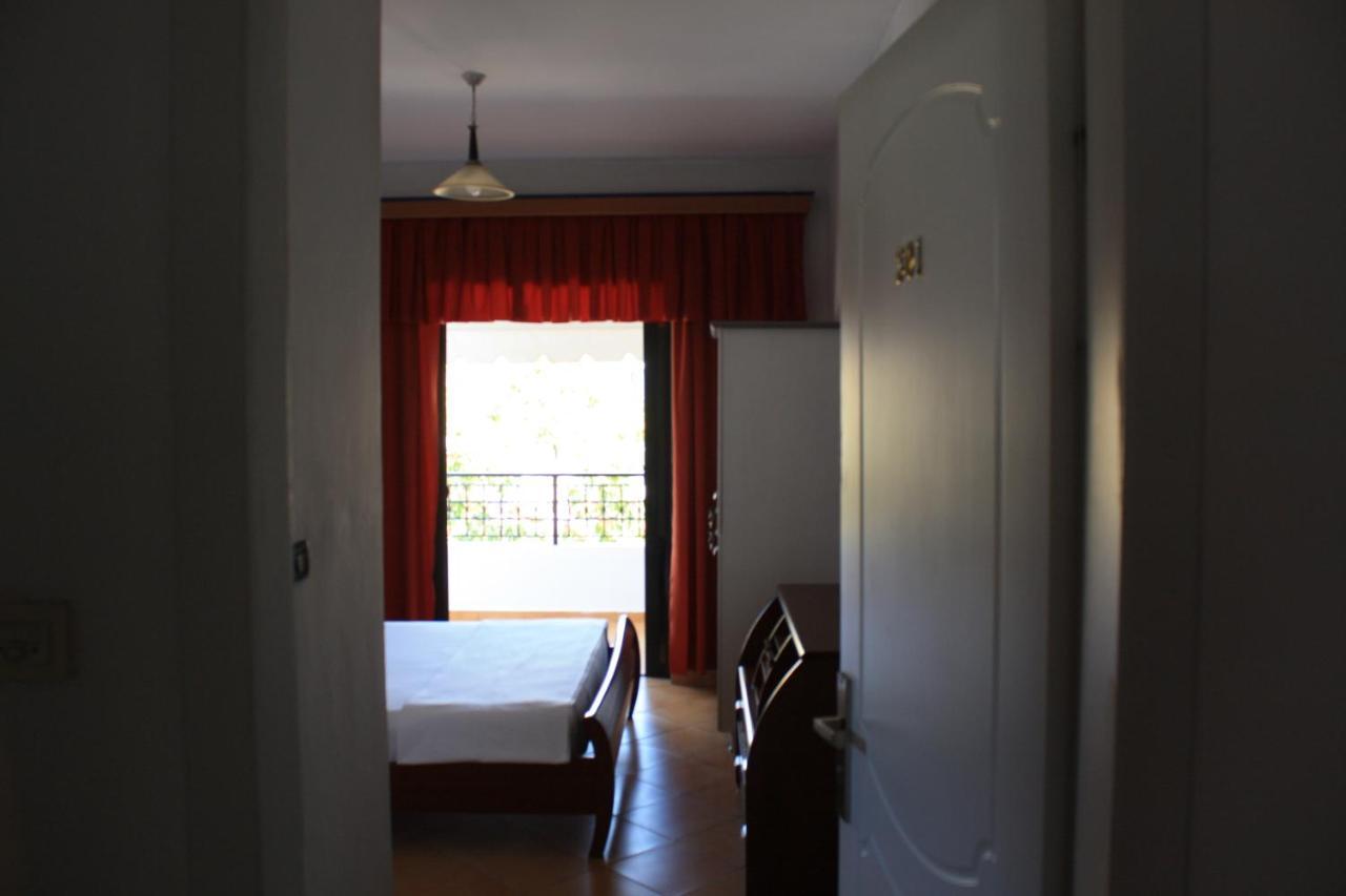 Kanina Hotel&Hostel Sarandë Eksteriør billede