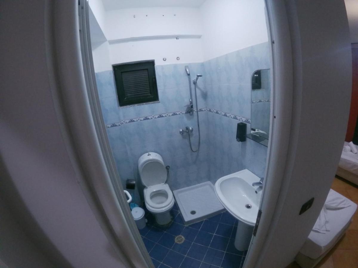 Kanina Hotel&Hostel Sarandë Eksteriør billede